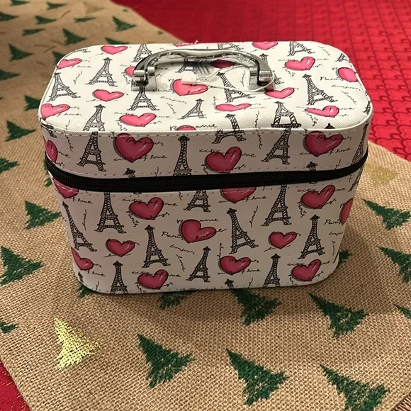 Cosmetic case - Picture 1 of 8